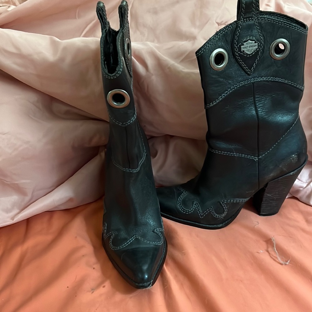 Harley Davidson like new size 6 medium